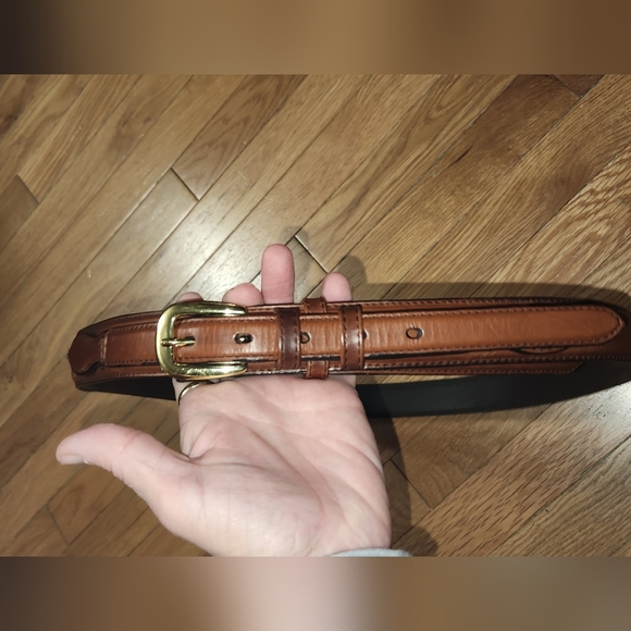 CABELAS BELT BROWN LEATHER SIZE 44 VERY NICE CONDITION - Picture 3 of 16
